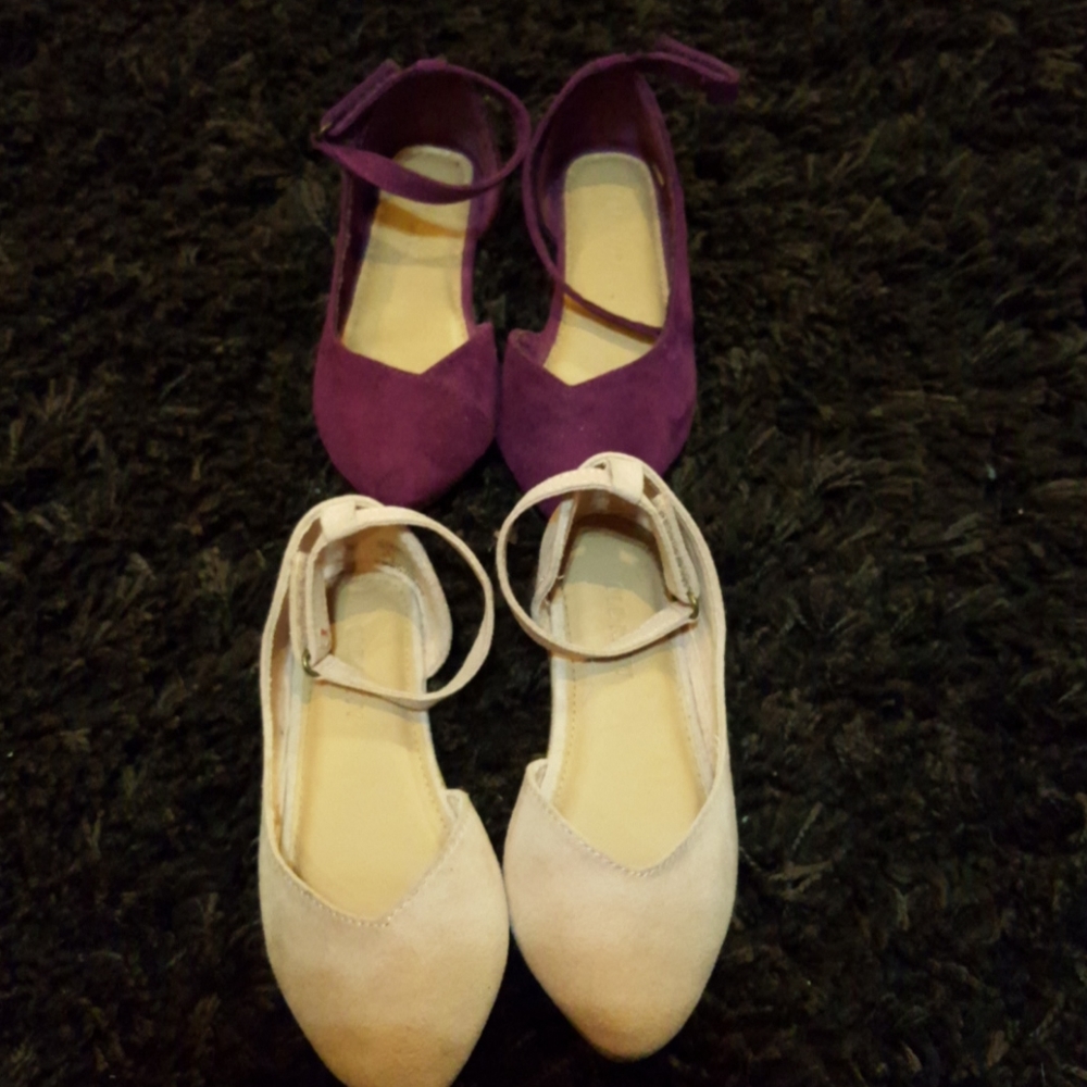 2 pair of old navy pointe toe shoes